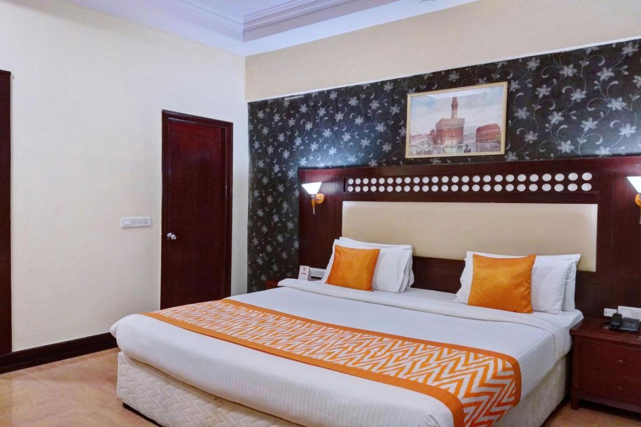 Oyo 10437 Hotel Hibiscus Inn Bangalore Esterno foto